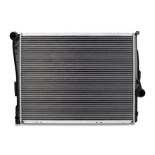 Load image into Gallery viewer, Mishimoto BMW E46 3-Series Replacement Radiator 1999-2006