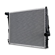 Load image into Gallery viewer, Mishimoto BMW E46 3-Series Replacement Radiator 1999-2006